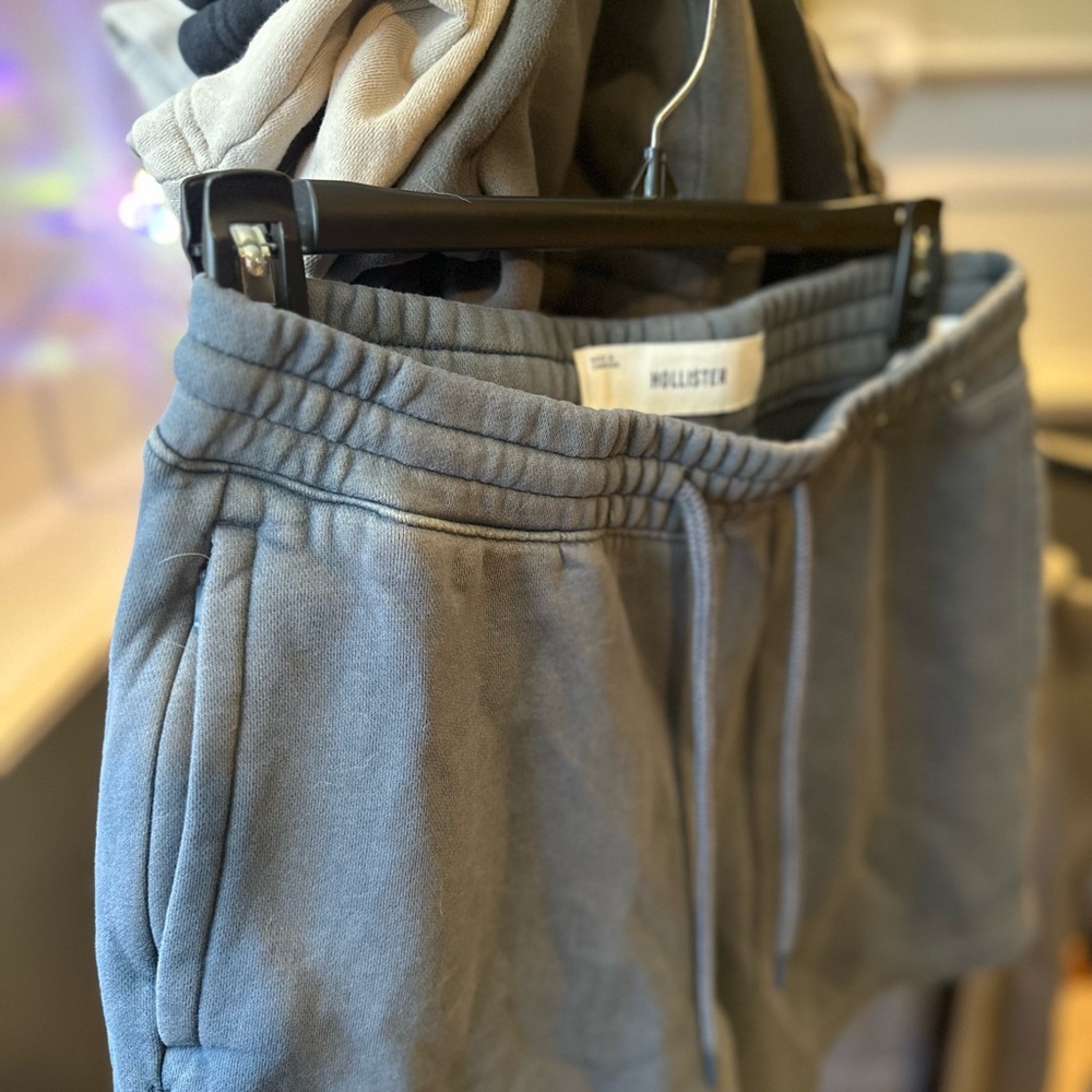 Hollister XS Men’s Drawstring Shorts